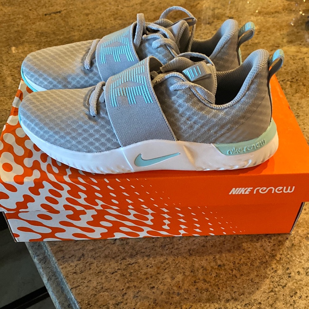 BRand new!! Nike womens renew in season tr 9 blue and grey size 7.5